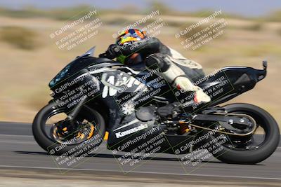 media/Oct-08-2022-SoCal Trackdays (Sat) [[1fc3beec89]]/Turn 16 (125pm)/